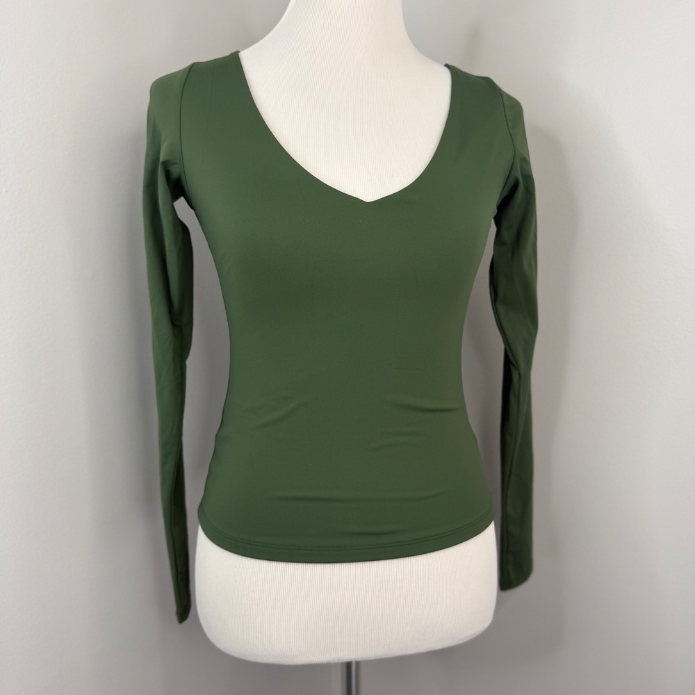 Wild Fable Womens XS Dark Green V-Neck Long Sleeve Recycled Nylon Spandex Top